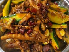 姜辣凤爪-江城燕子大排档(江汉路步行街店)