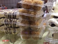-白玉兰食品甜凤店(合生汇店)