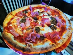 意大利熏火腿和蘑菇披萨-IL TEATRO 精品意大利餐厅