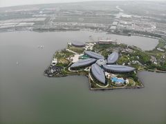 -上海滴水湖皇冠假日酒店