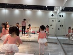 -艺熠舞蹈口才主持表演艺术中心(爱琴海校区)