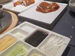 酥不腻烤鸭-小大董·烤鸭(观景餐厅·南京西路店)