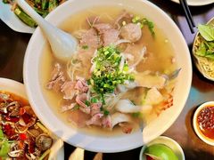 -大头虾越式风味餐厅(光明广场店)