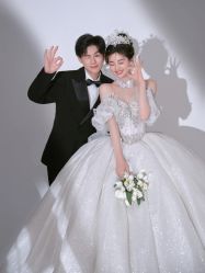 -蒙娜丽莎婚纱摄影(南门店)