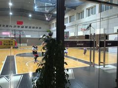 -梦想之巅·青少年篮球·羽毛球·培训中心(西站店)