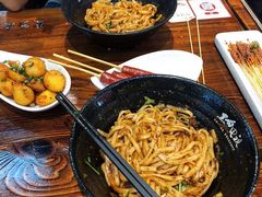 -黑白电视长沙小吃(美林M·LIVE天地东座店)