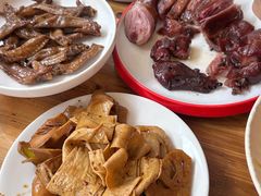 -老鼎万春卤菜(五代传承创始老店)