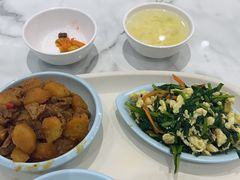 -荣华基·现炒快餐(肇嘉浜路店)