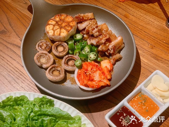 TAIFORKS 大福食堂·山葵烤肉料理·拌饭(宝安店)意式鳀鱼酱碳烤黑猪肉图片