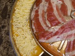 芝士锅底-猪啊牛呀羊啊铜盘烤肉(正大广场店)