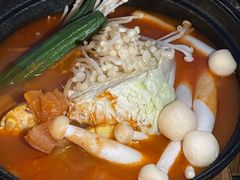 番茄酸辣锅-新城概念餐厅