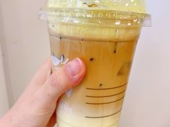 虎年嗷呜丝绒拿铁-瑞幸咖啡(7号国际商业中心店)