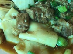 -壹阁胡羊焖饼(特色小吃街店)