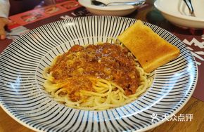 Sausage and Meat Sauce Spaghetti