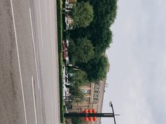 -王府井奥莱临潼小镇(临潼店)