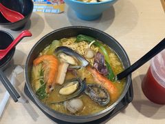 -灵芝妹子海鲜米线(劳动公园店)