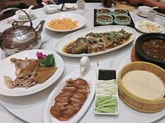 -梅利汴京烤鸭•开封豫菜地标店(铁北街店)