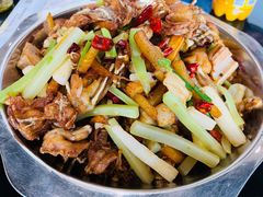 干锅牛蛙-馋嘴蛙火锅