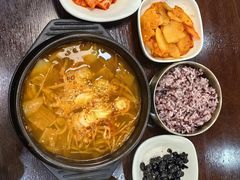 -釜山豚骨汤饭(芝罘万达广场店)