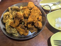 -BHC炸鸡(明洞总店)