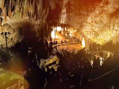 -波斯托伊纳溶洞