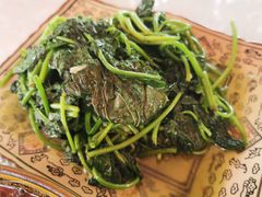 蒜蓉地瓜叶-范饭椰林川湘味海鲜·椰子鸡(三亚湾椰梦长廊店)