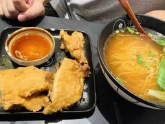 脆皮鸡腿面-贡梅老面馆·蟹粉面·无锡特色小吃(南长街主推店)