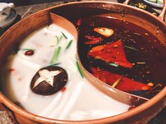 -三人行骨头王火锅(长寿店)