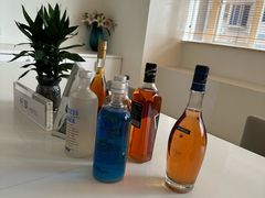 -卡罗酒店(东门晒布地铁站店)