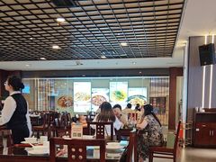 -潇湘华天大酒店-湘·悦美食街(芙蓉中路店)