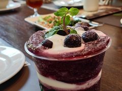 -Chom Cafe and Restaurant