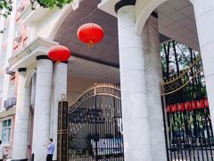 -武汉外国语学校