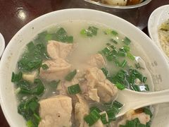 本帮肚肺汤-三两春(浦三路店)