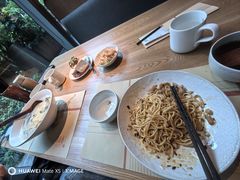 -荣家黄鱼面(南京西路店)