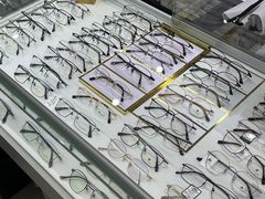 -三叶眼镜城(八佰伴店)