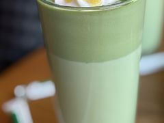 -星巴克臻选(上海合生汇1F店)