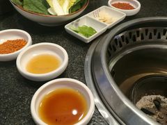 -草家酱蟹炭火烤肉店(珲春南路一店)