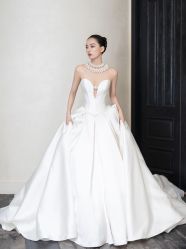 点击看大图 -Renee芮亦婚纱