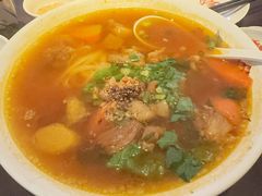 -大头虾越式风味餐厅(光明广场店)