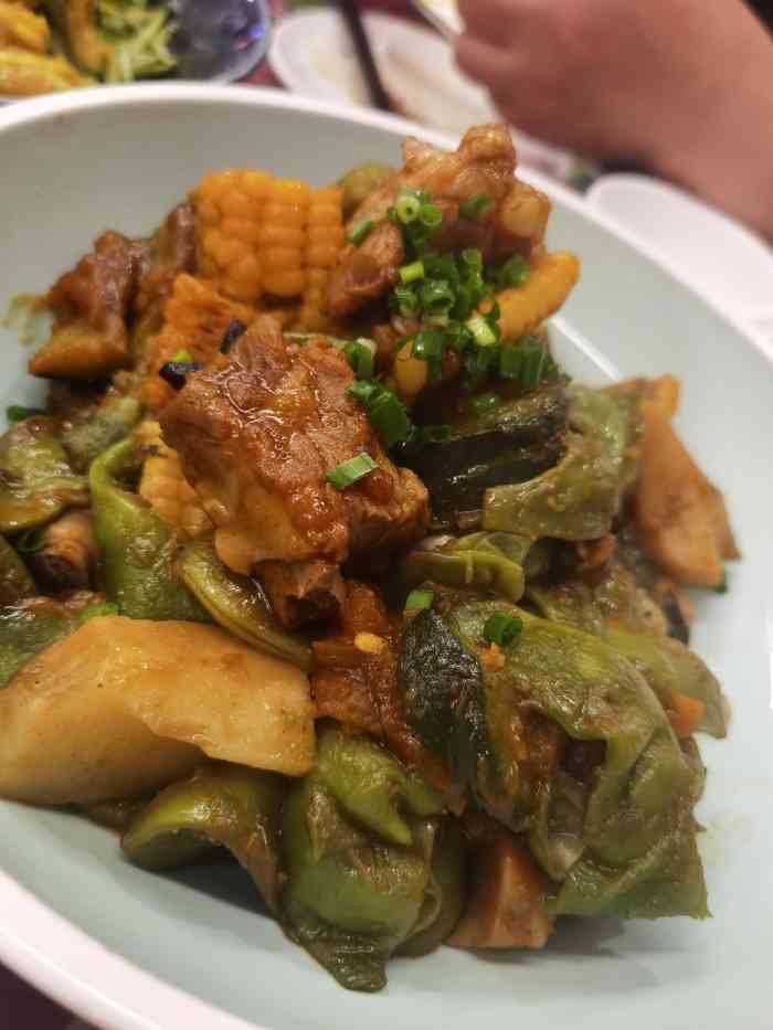 7号院烧鸽子(门头沟店)-"爬完山饿的不行,来七号院吃个晚饭,很久以.