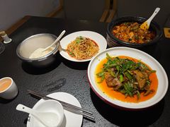 -万重锦·人文川菜馆(骡马市店)