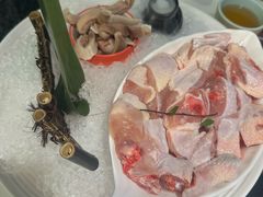 -洪氏嗨捞·猪肚鸡火锅(阳光天地店)