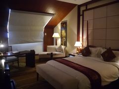 套房楼上的房间。-稷泽·海丽宾雅温泉度假酒店