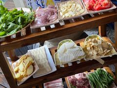-有一锅·野生菌黑山羊腊排骨火锅(古城北门店)