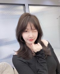 -变画·发型STUDIO