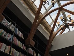 -钟书阁(松江泰晤士小镇店)