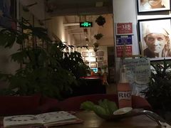 -拖板鞋咖啡旅行酒店(春熙路地铁站店)