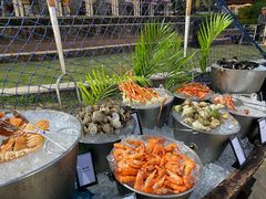 -亚龙湾希尔顿自助餐厅·海鲜·烧烤·沙滩BBQ·现场乐队