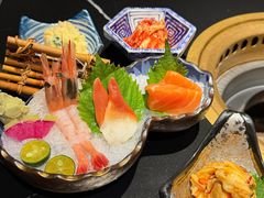 -山川小町·极番烧肉(新地假日广场店)
