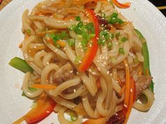 日式什锦炒乌冬面-大和食乐·鲜和牛酸汤火锅(环宇荟店)
